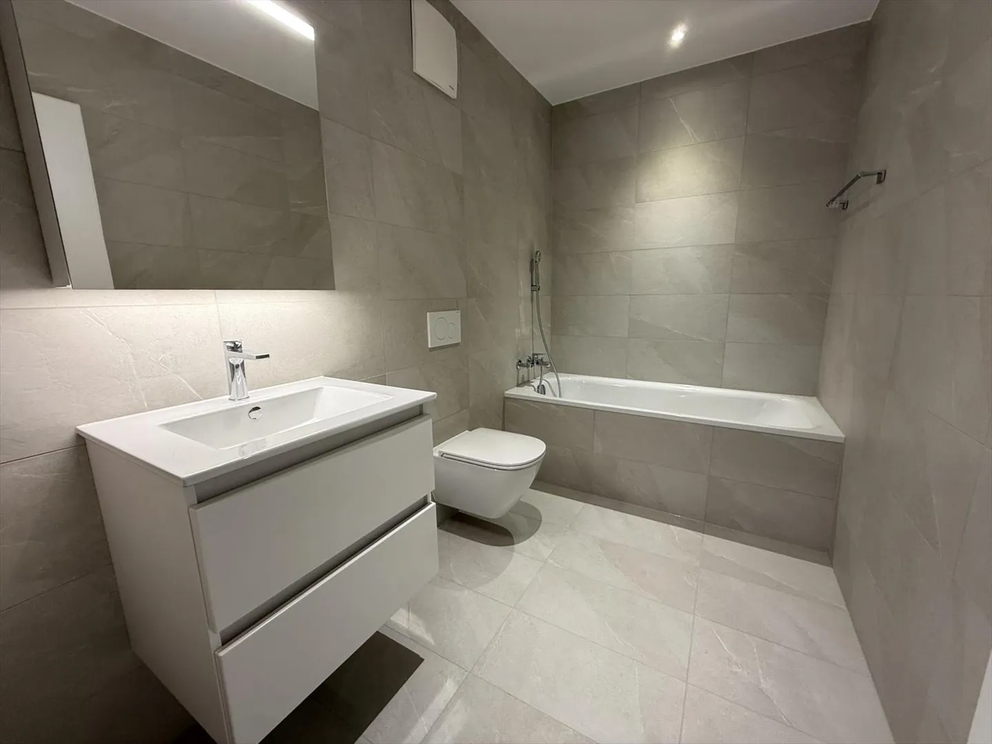 Spacious new 3.5-room apartment for rent in Vufflens-la-Ville - Photo 4 of 8