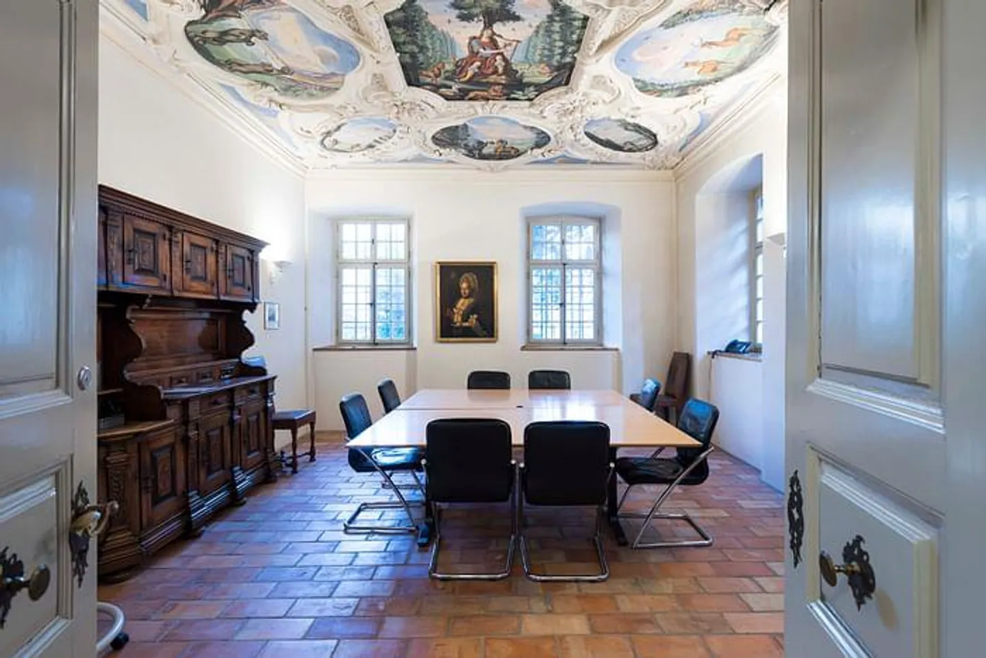 Votre siège social représentatif dans un bâtiment baroque élevé - Photo 2 sur 9