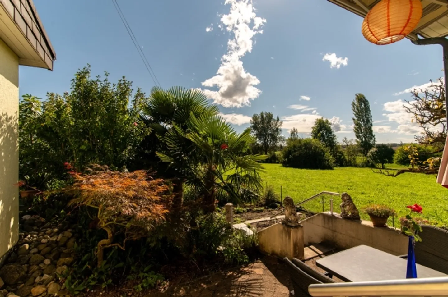 Enjoy family life with a view - Photo 16 of 18