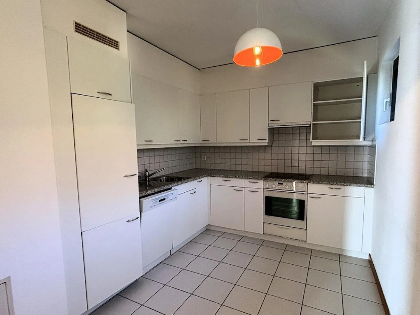 Rovio 4.5 rooms in a magnificent location - Photo 9 of 13