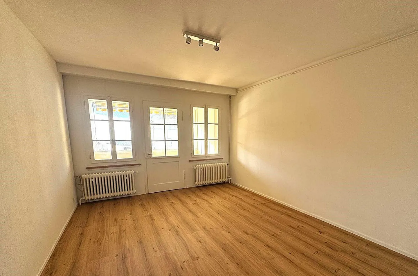 Spacious 5 1/2-room old apartment in the heart of Schwyz - Photo 6 of 9