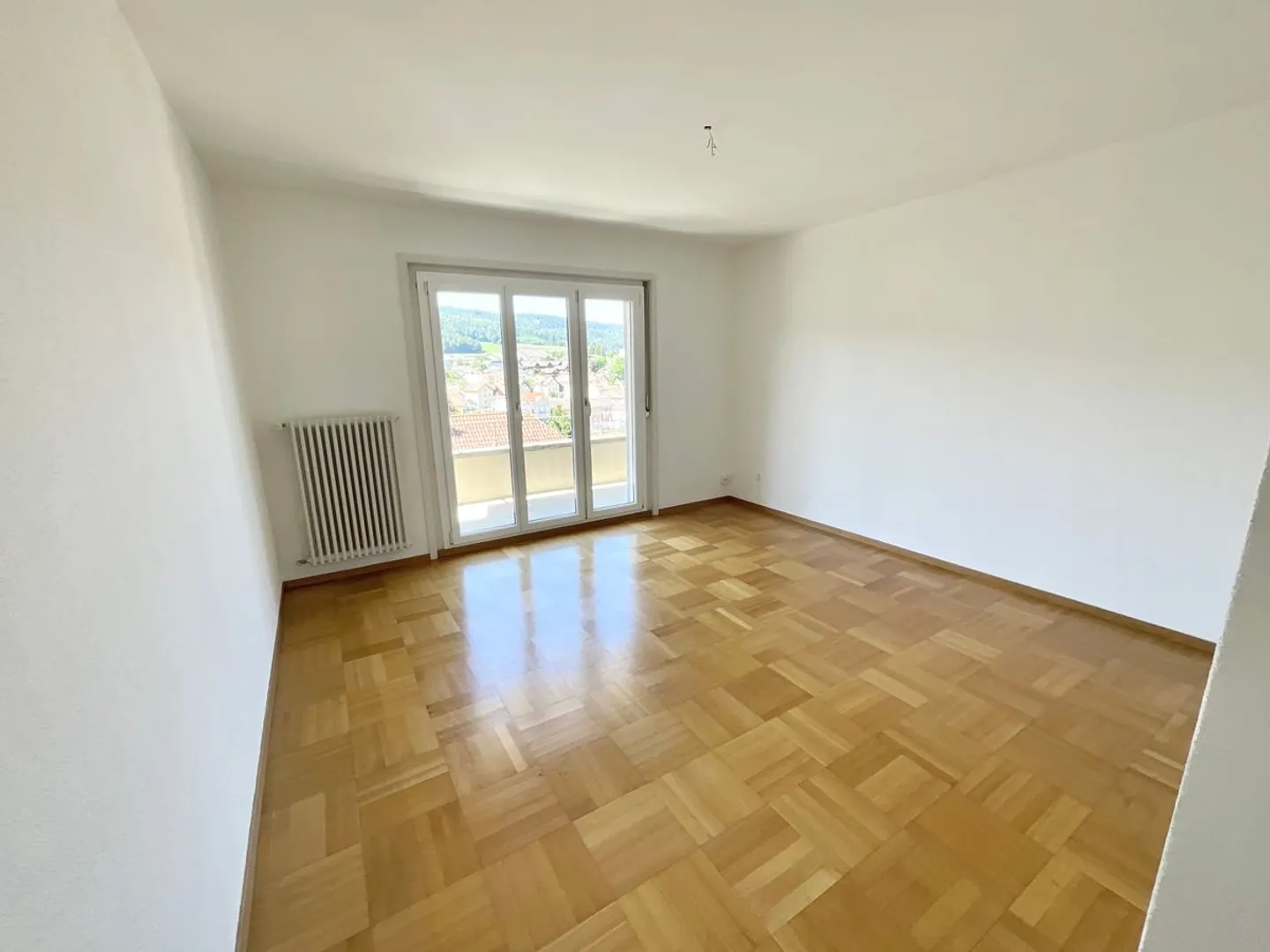 Appartement charmant avec 3.5 pièces - Photo 3 sur 8