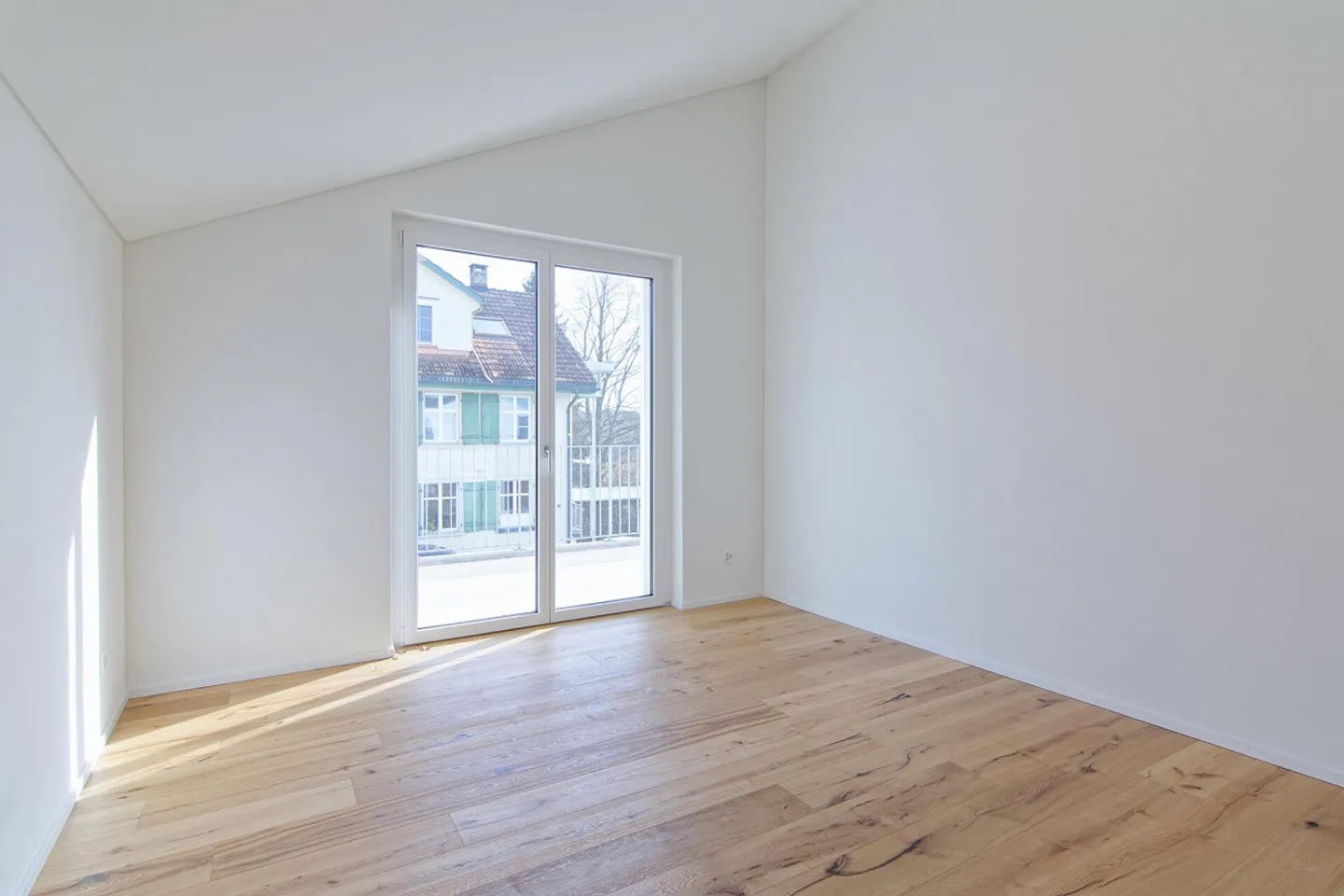 Nearly new 5.5-room terraced house - Photo 5 of 8