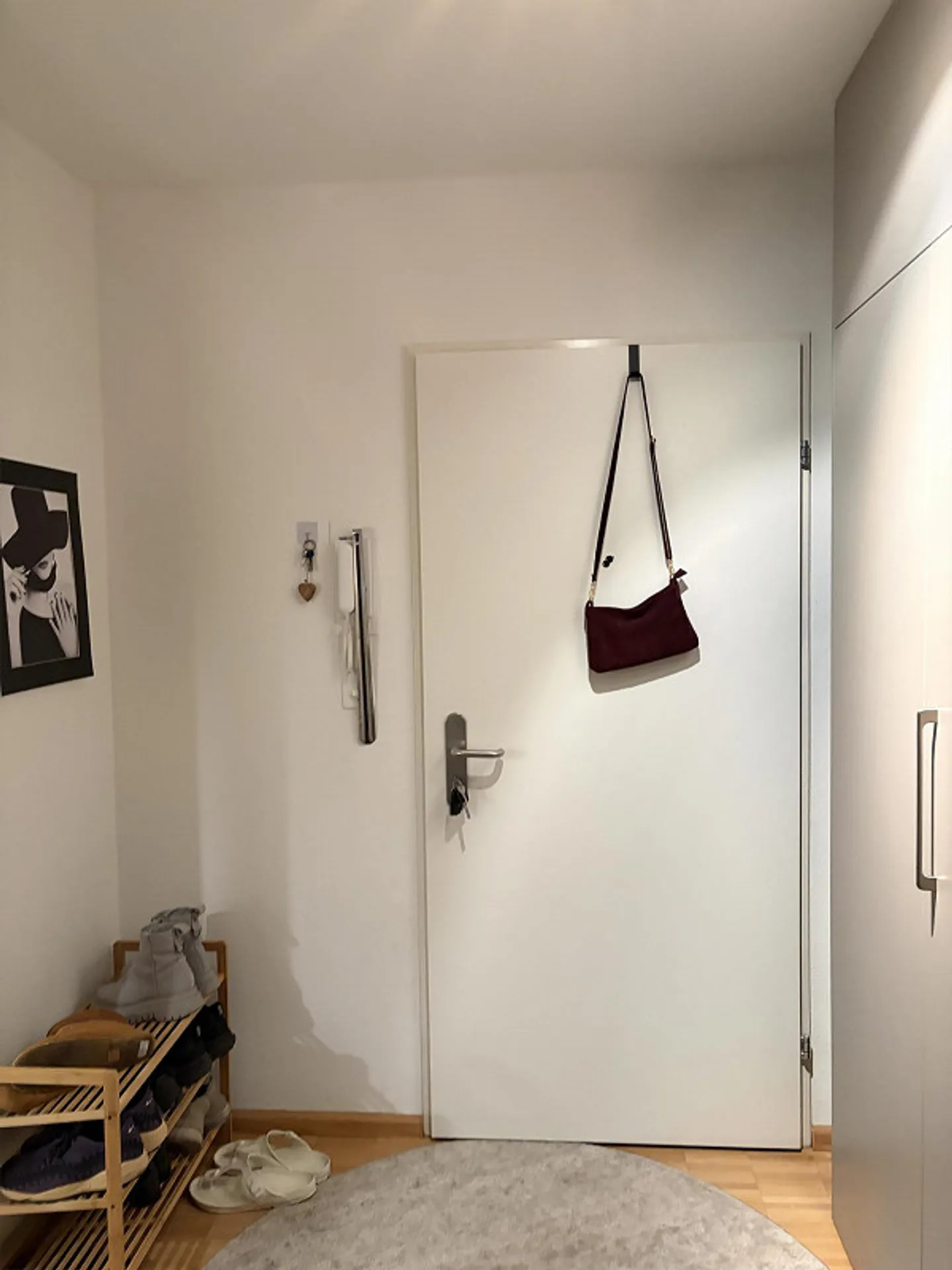 Modern 2.5-room apartment with two balconies - Photo 1 of 19