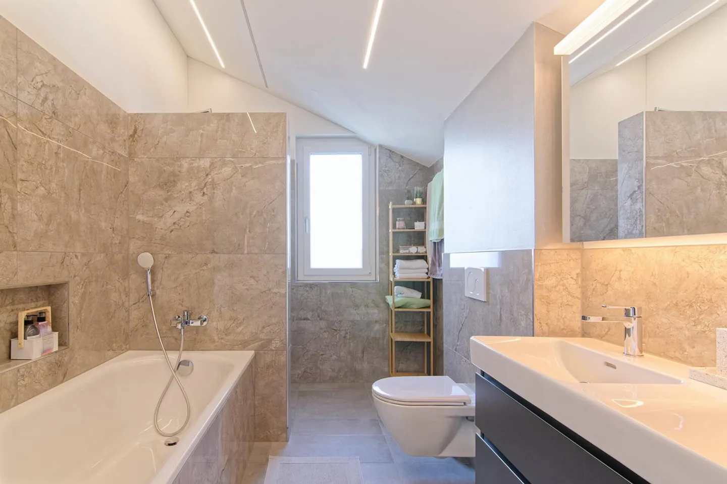 Nearly new 5.5-room terraced house - Photo 6 of 8