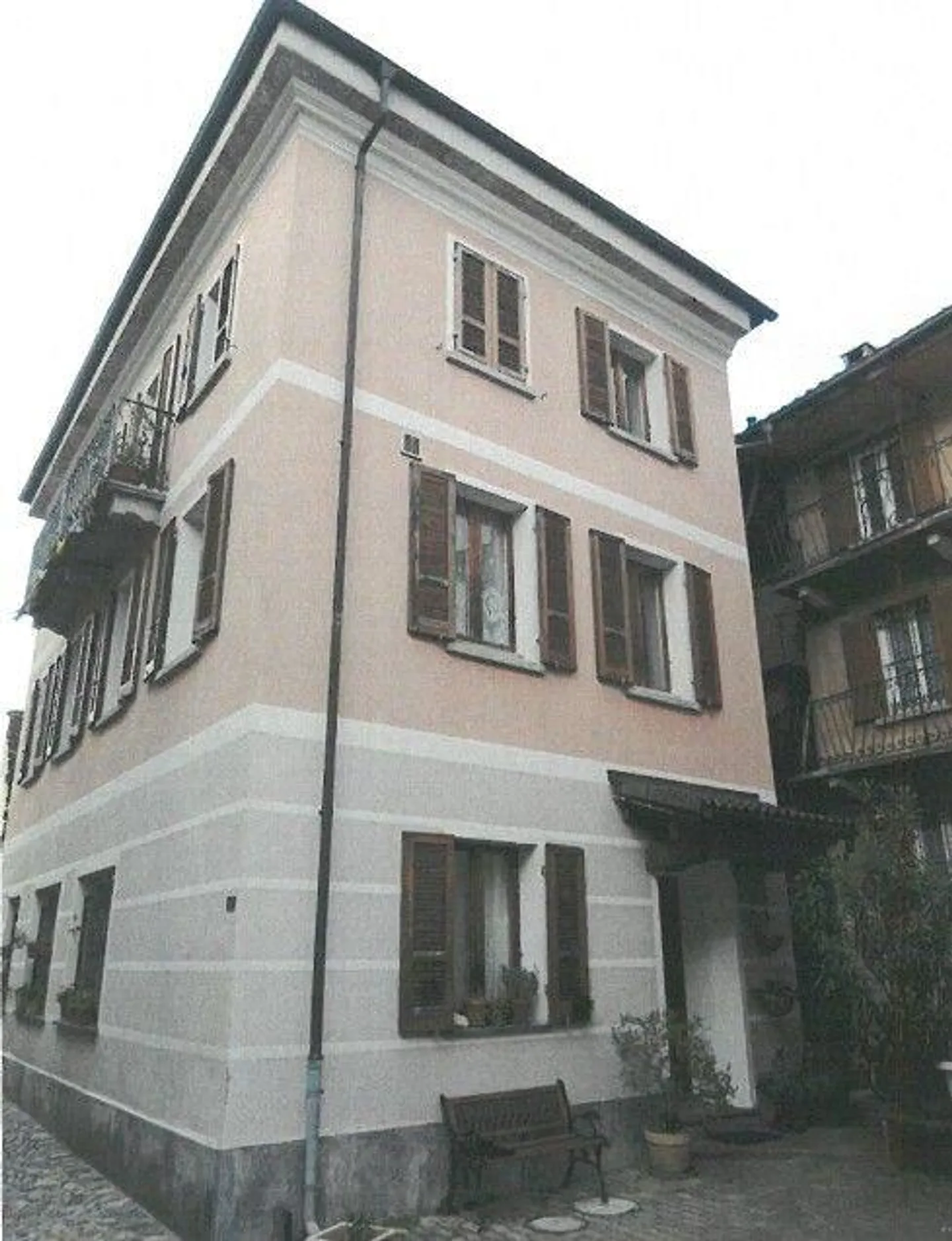 Affascinante casa ticinese - Foto 2 di 13