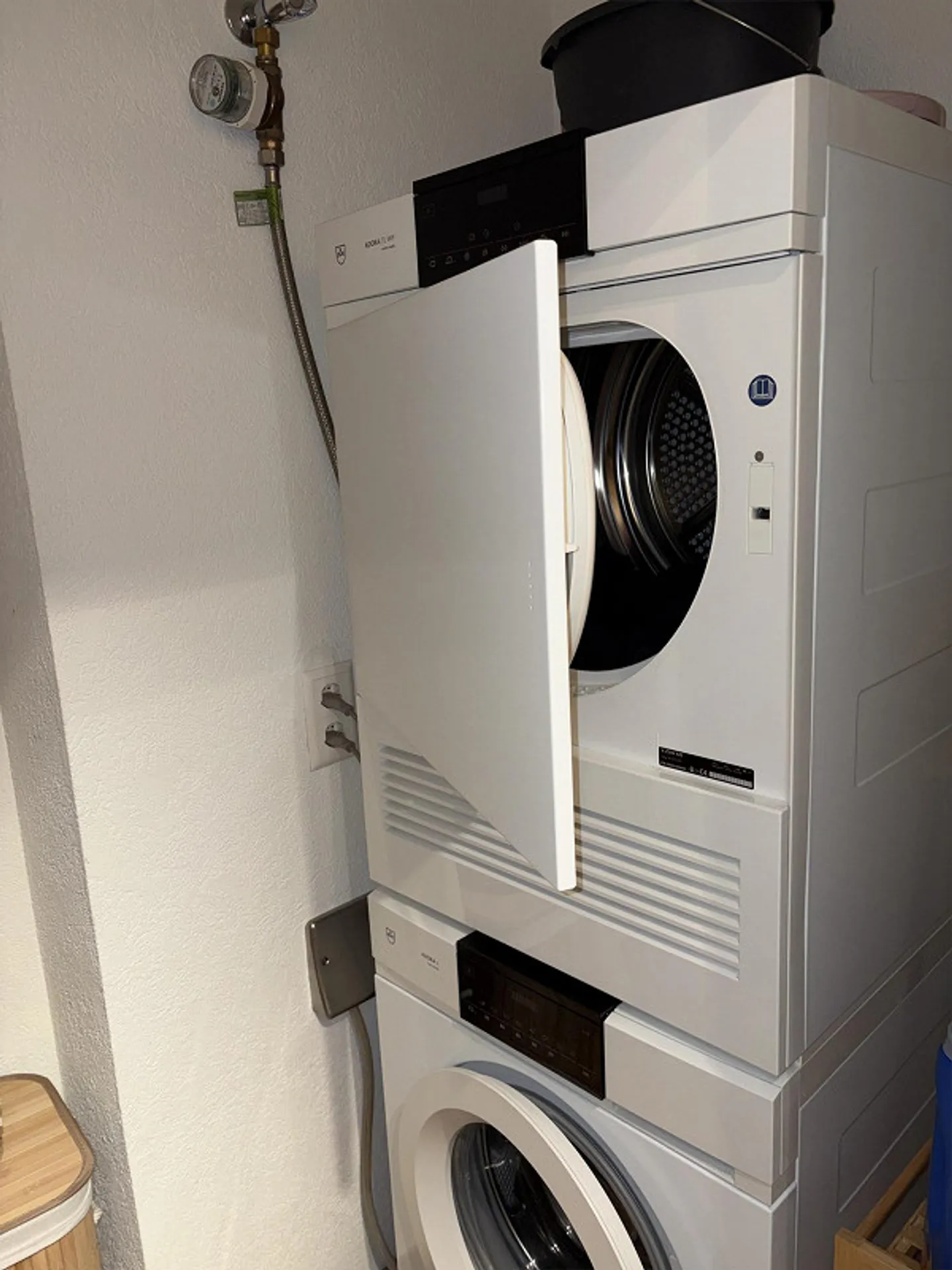 Modern 2.5-room apartment with two balconies - Photo 7 of 19