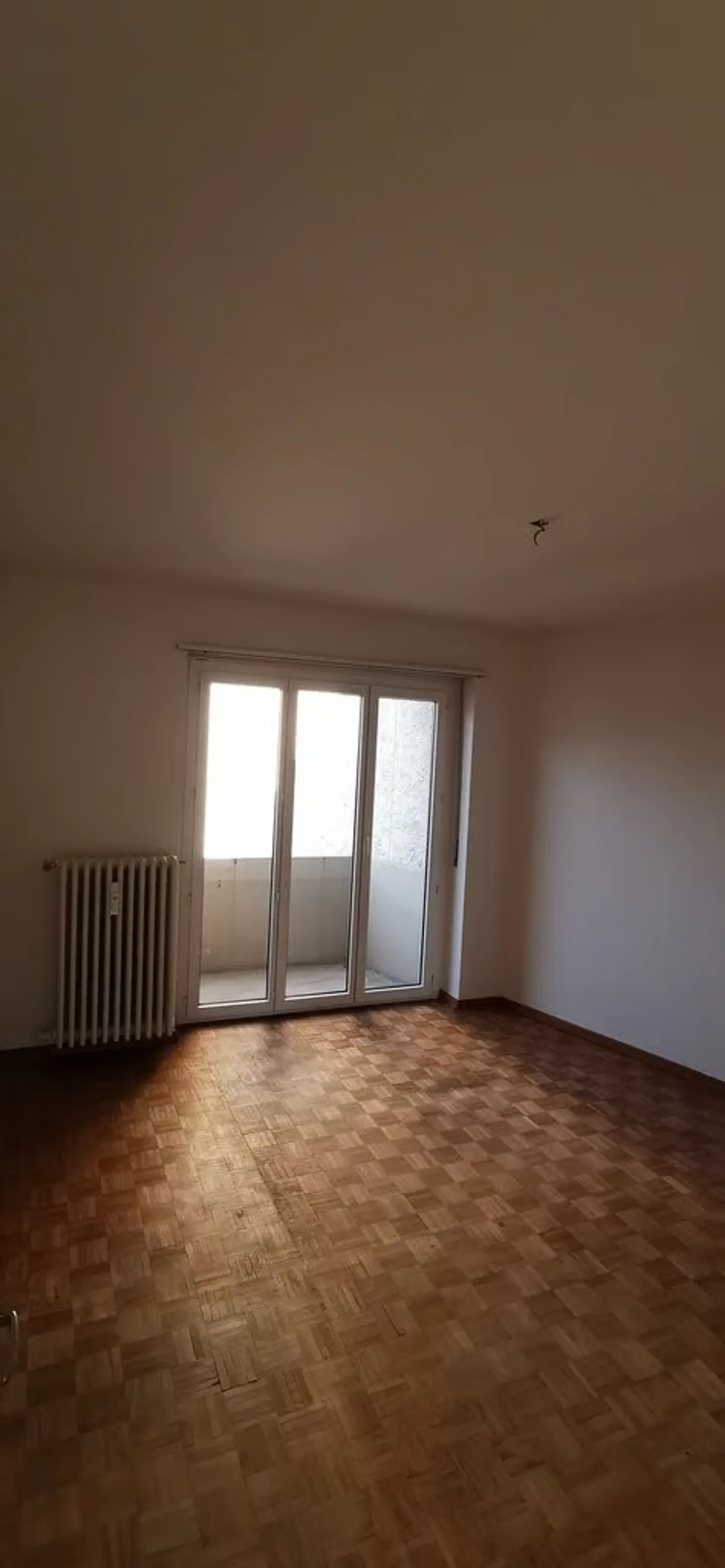 Cozy 3-room apartment near the barracks - Photo 2 of 7