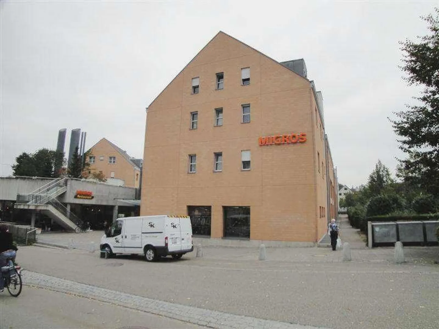 Posti auto a Stäfa - Foto 2 di 2