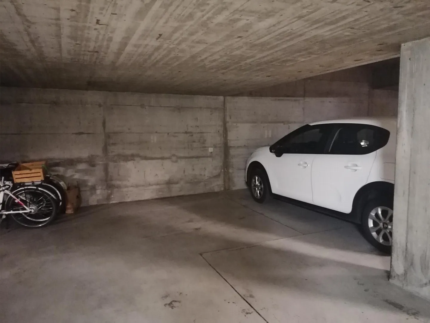 Parkplatz Buhnstrasse 14, 8052 Zürich - Foto 1 von 3