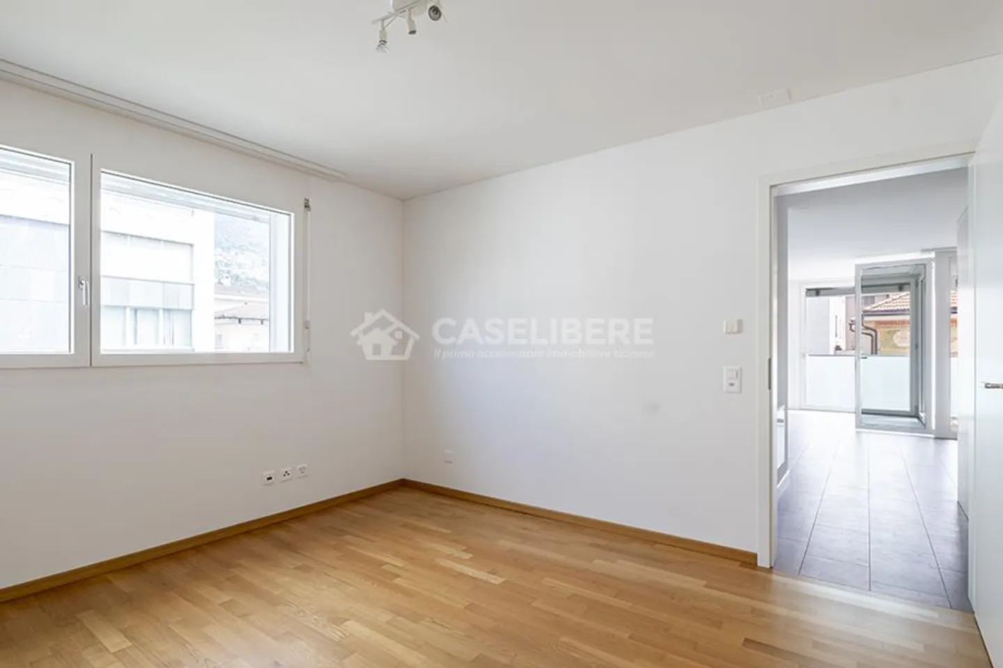 ZENTRAL 2.5 ZIMMER IN LOCARNO - Foto 9 von 11