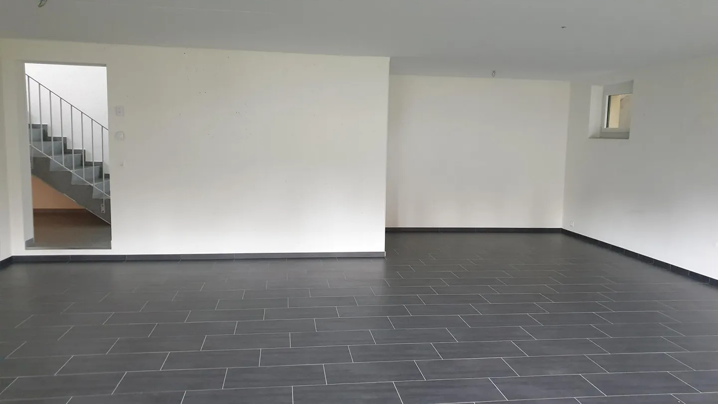 Bella e spaziosa appartamento di 3,5 stanze con galleria nel verde - Foto 8 di 14