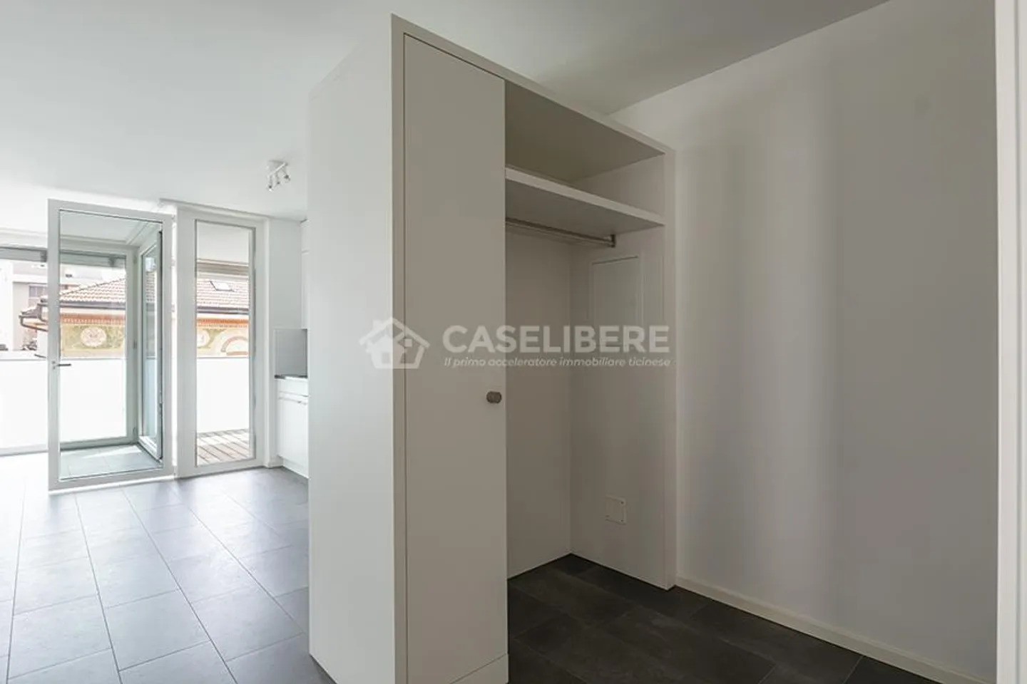 ZENTRAL 2.5 ZIMMER IN LOCARNO - Foto 10 von 11