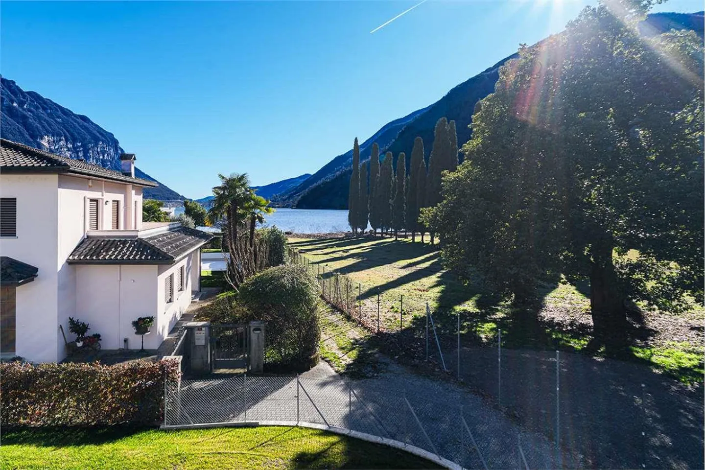 Maroggia: Elegante Maisonette mit Privatgarten - Foto 1 von 7