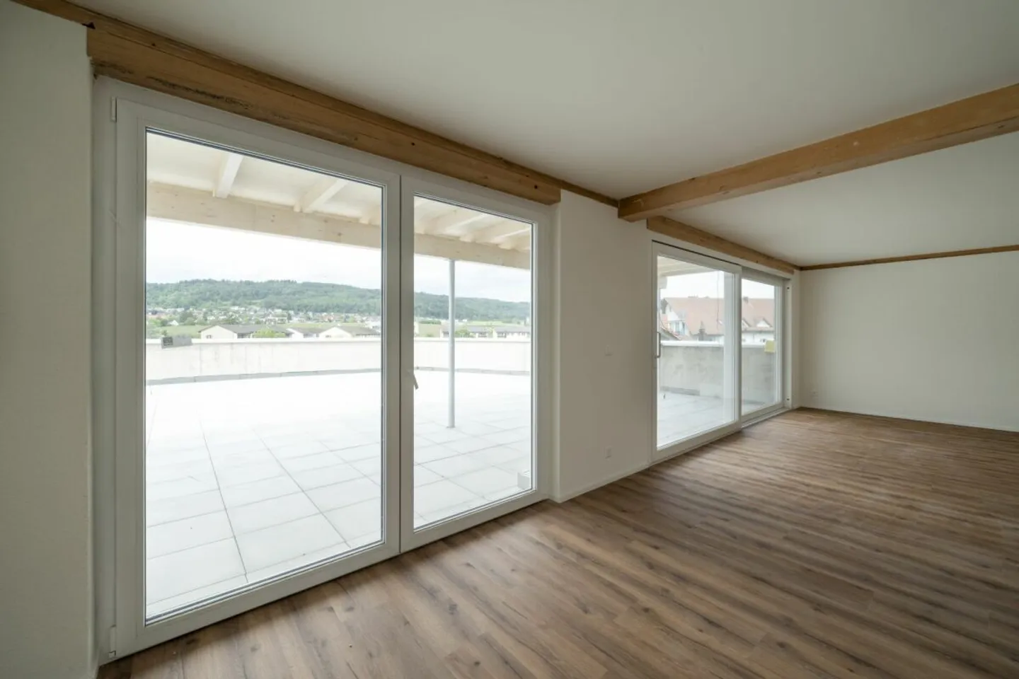 Modern Attic Apartment with Terrace - Photo 5 of 14