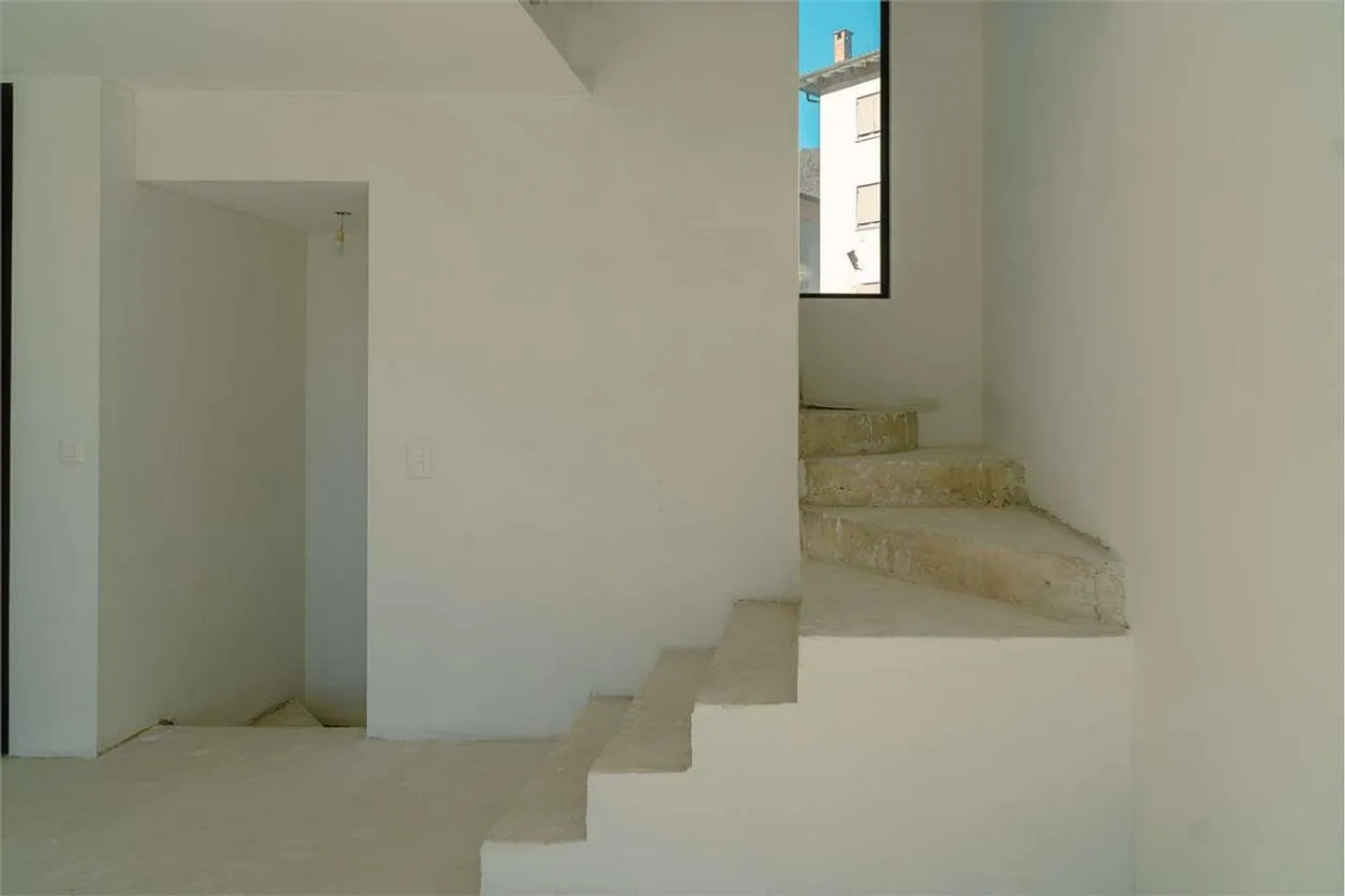 Maroggia: Elegante Maisonette mit Privatgarten - Foto 5 von 7