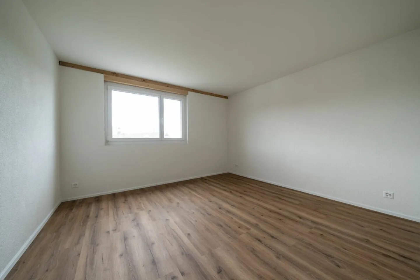 Modern Attic Apartment with Terrace - Photo 11 of 14