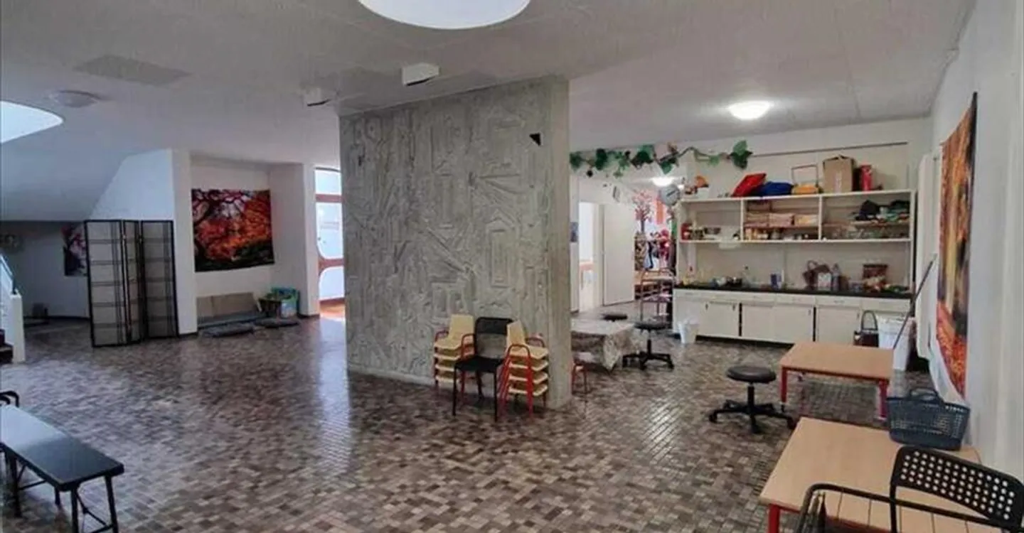 Mischgenutztes Gebäude mieten - Foto 3 von 5