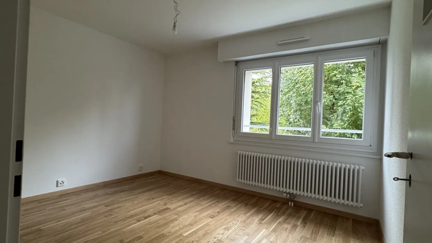 Renovierte 3,5-Zimmer-Wohnung im 1. Stock - Foto 3 von 11