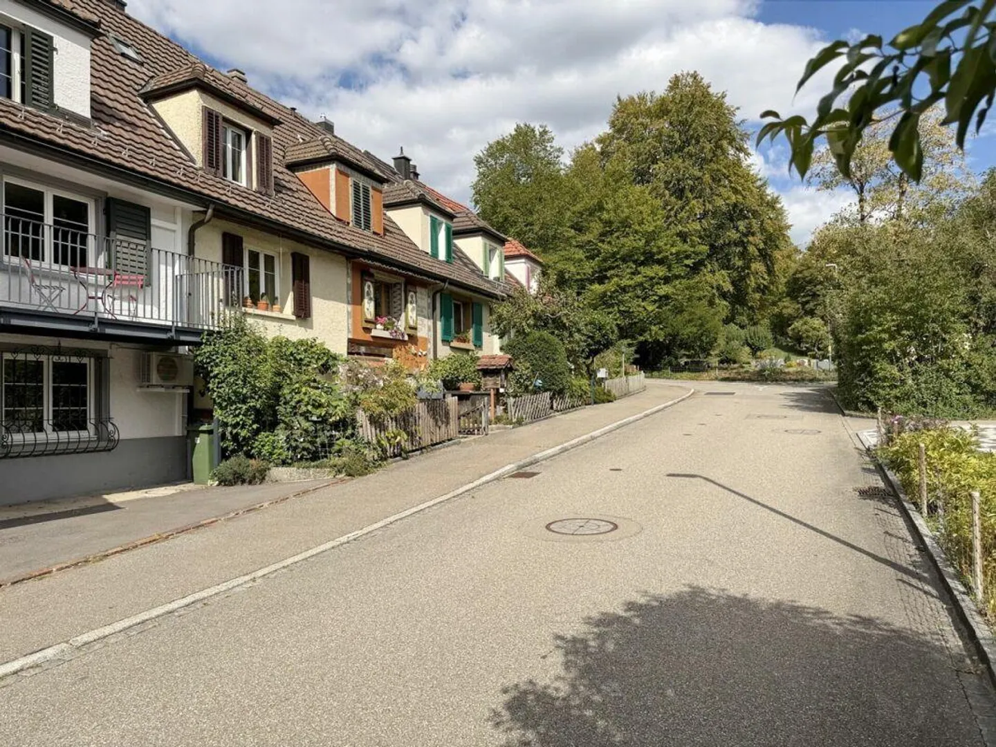 In historical ensemble: 3.5- / 4.5-room terraced single-family house - Photo 2 of 10