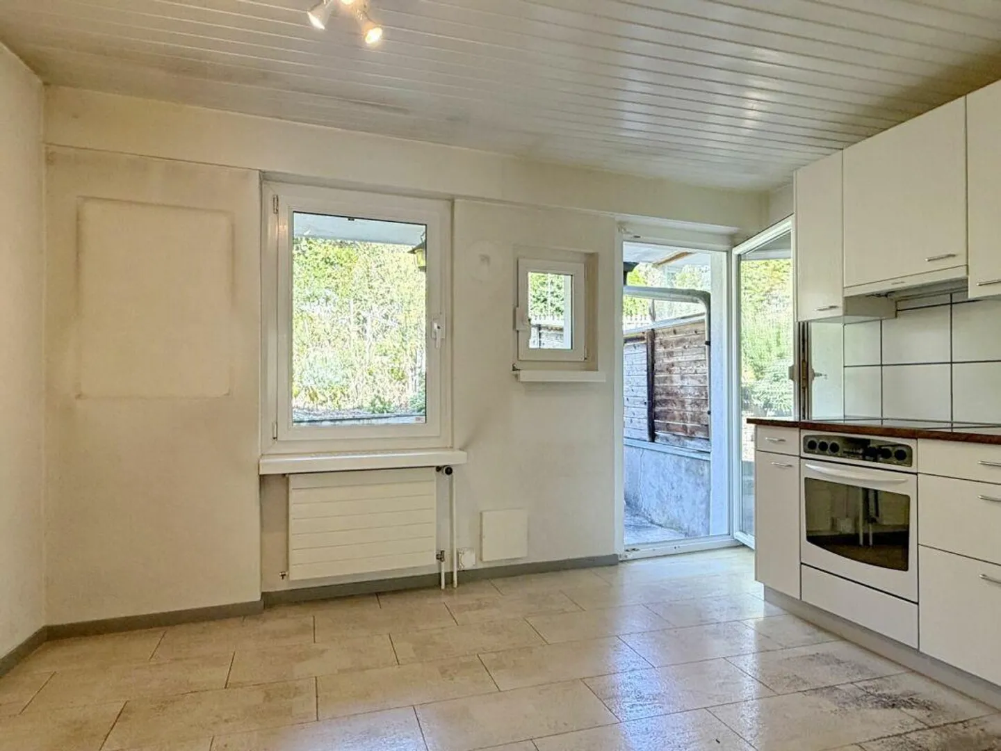 In historical ensemble: 3.5- / 4.5-room terraced single-family house - Photo 7 of 10