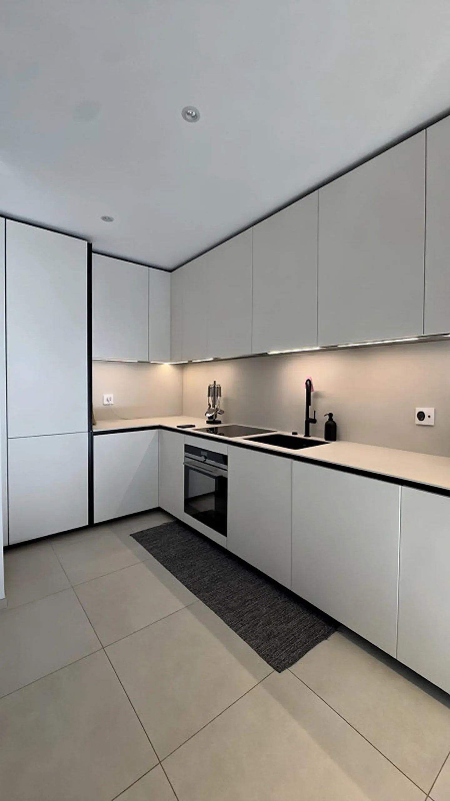 Montagnola : élégant appartement de 2,5 pièces avec jardin - Photo 3 sur 8