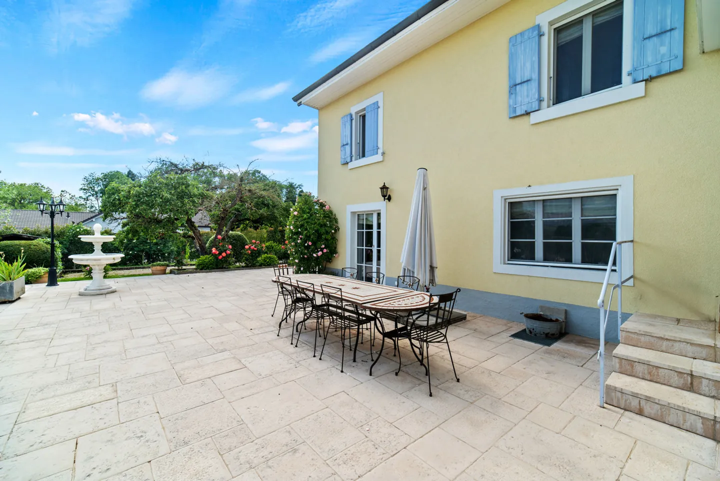 Charmante Immobilie mit 3 Einheiten auf einem schönen Grundstück in Giez - Foto 2 von 17