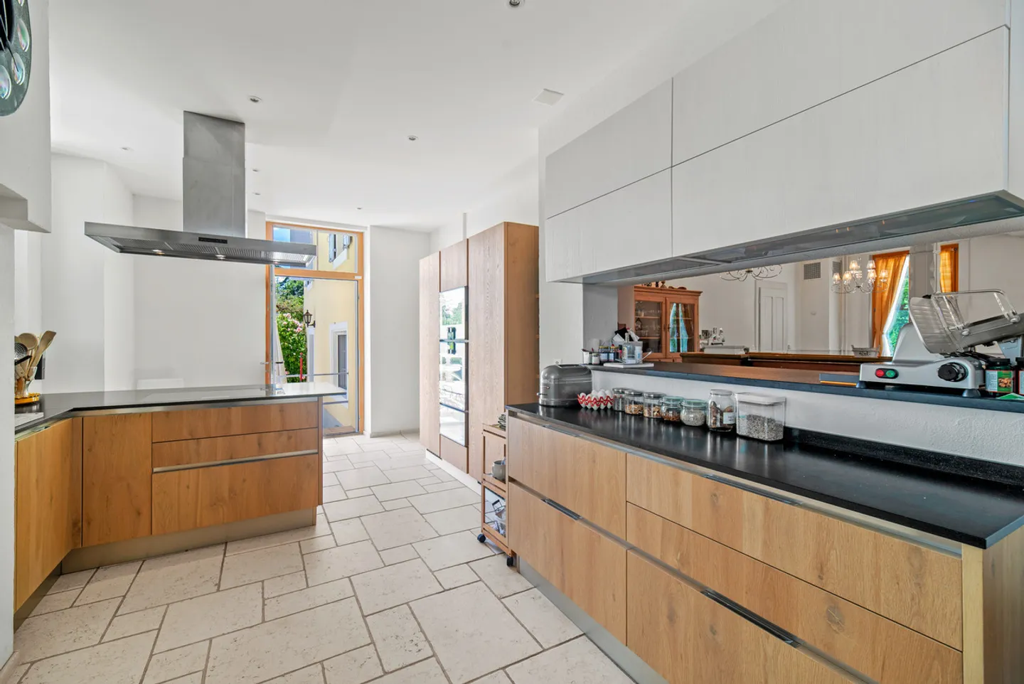 Charmante Immobilie mit 3 Einheiten auf einem schönen Grundstück in Giez - Foto 12 von 17