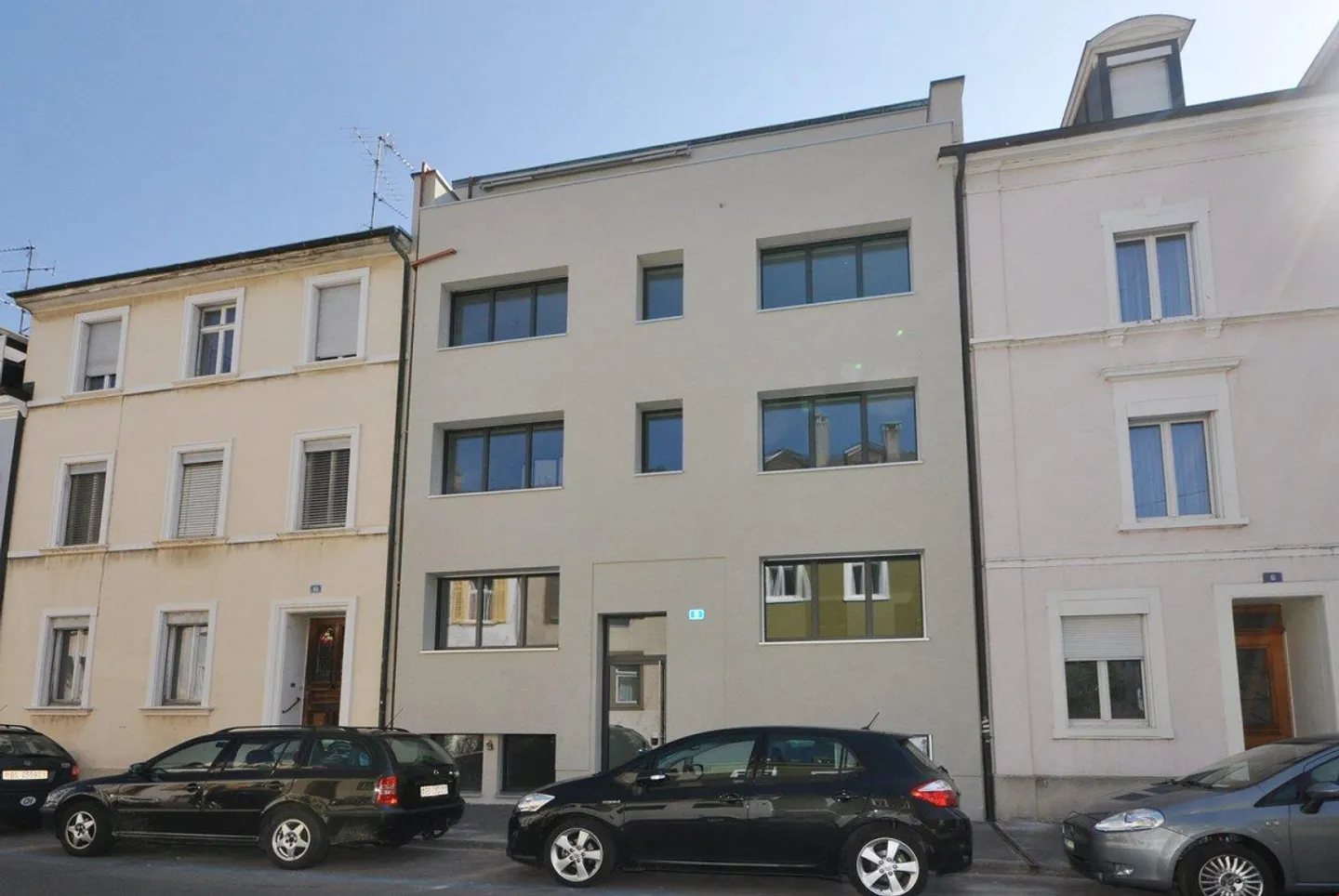 Appartement 2 pièces élégant avec balcon dans un emplacement central cherche locataire... - Photo 1 sur 7