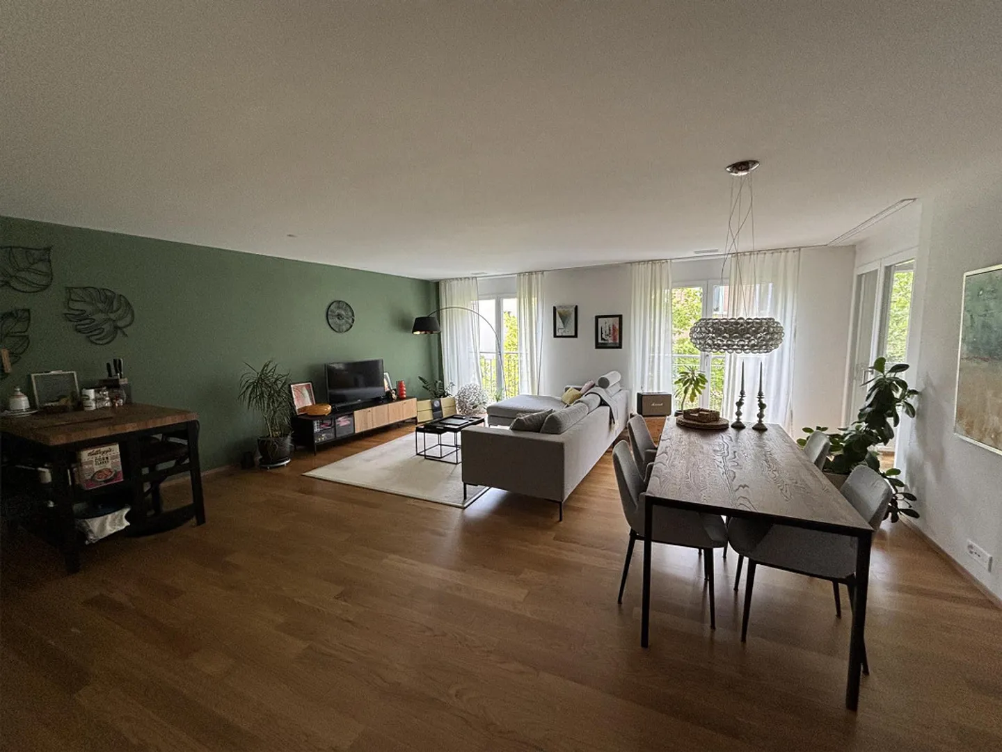 Zentrale, helle 3.5-Zimmer-Wohnung – 5 Gehminuten zum Bahnhof Olten - Foto 1 di 10