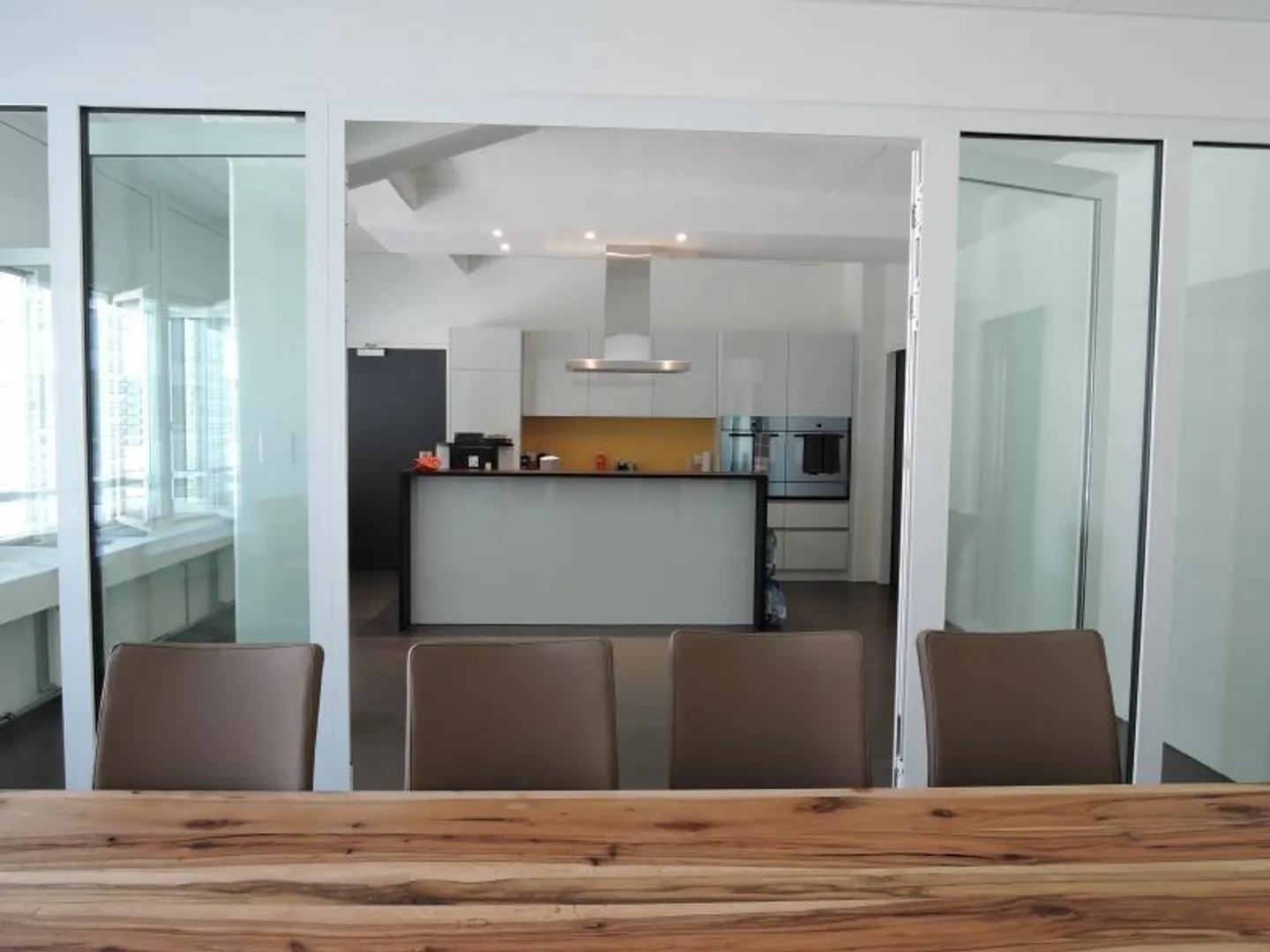 Espaces de bureau pour des concepts d'open space et de partage de bureau - Photo 6 sur 7