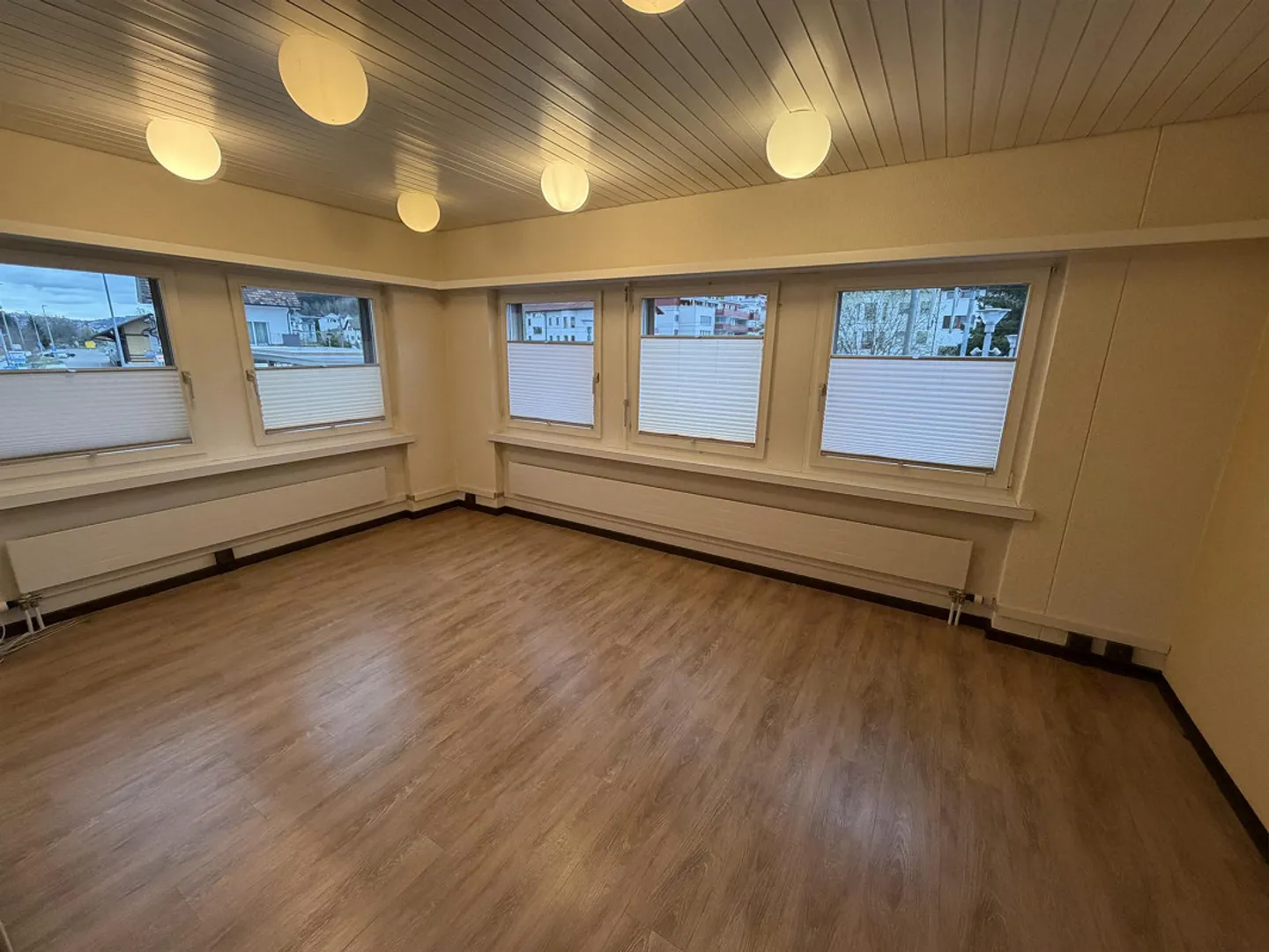 Studio/Workshop/Storage Rooms for Rent (6.5 - 15.5m²) - Photo 1 of 5