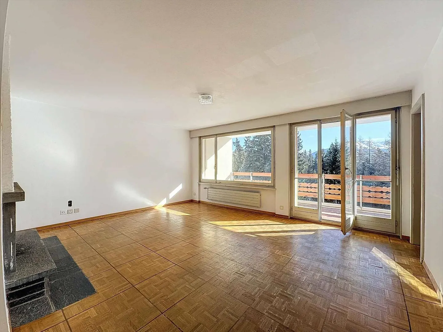 ESCLUSIVITÀ - APPARTAMENTO DI 3.5 STANZE - Foto 4 di 13