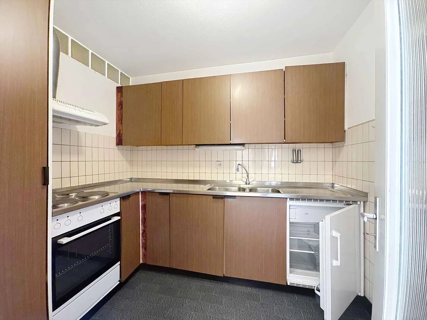 ESCLUSIVITÀ - APPARTAMENTO DI 3.5 STANZE - Foto 6 di 13