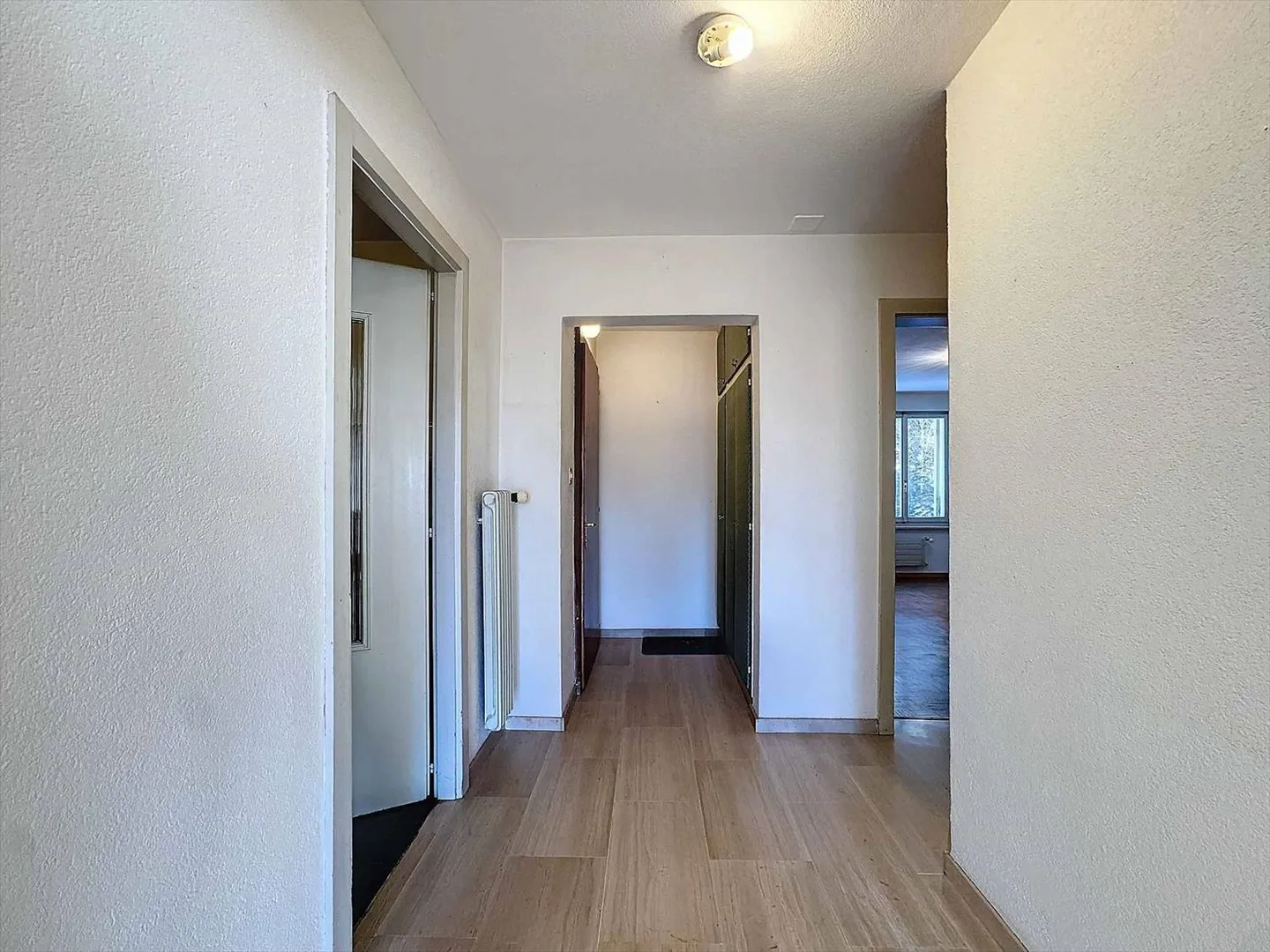 ESCLUSIVITÀ - APPARTAMENTO DI 3.5 STANZE - Foto 7 di 13