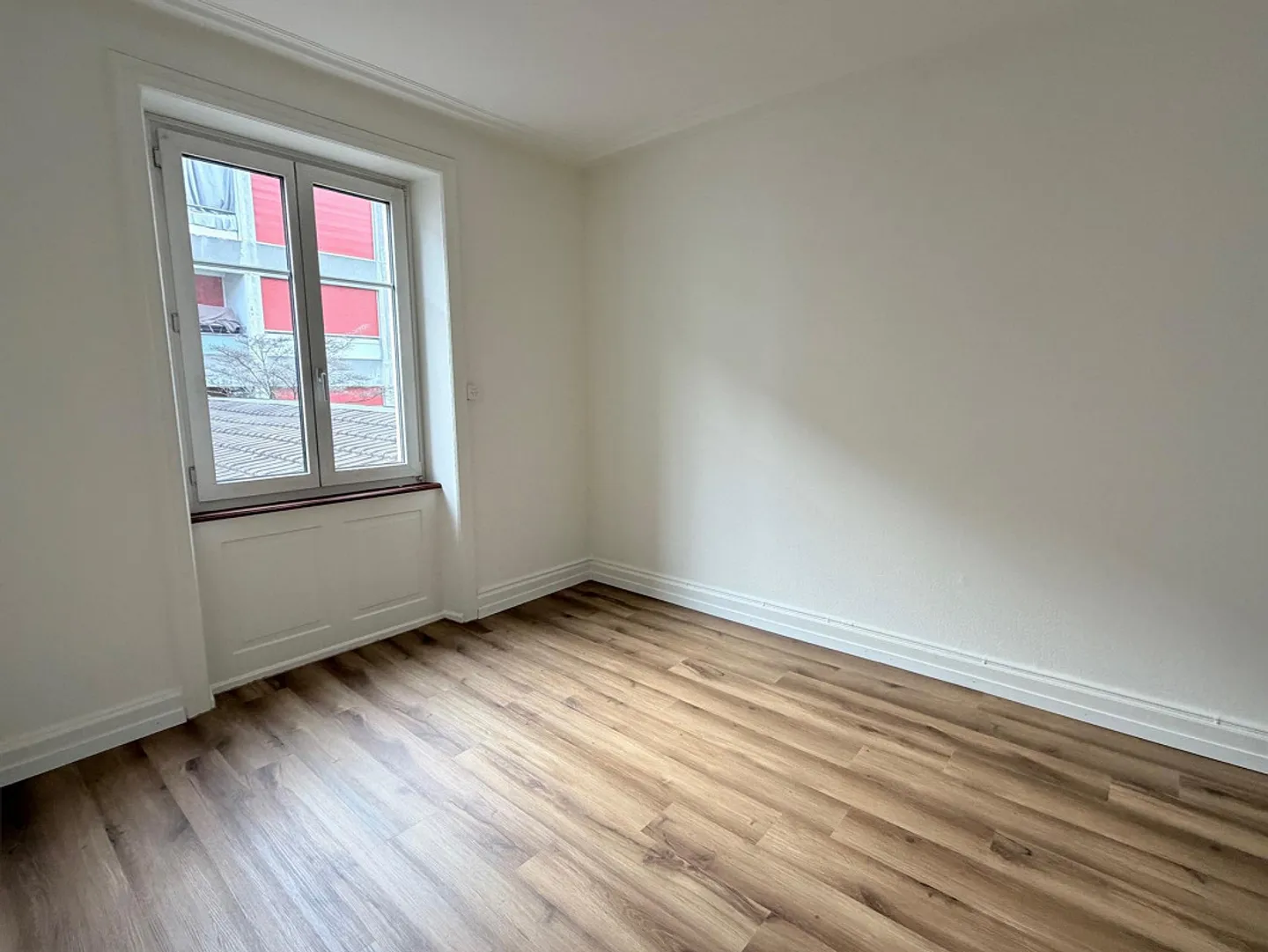 Charming Old Building Apartment - Photo 4 of 7