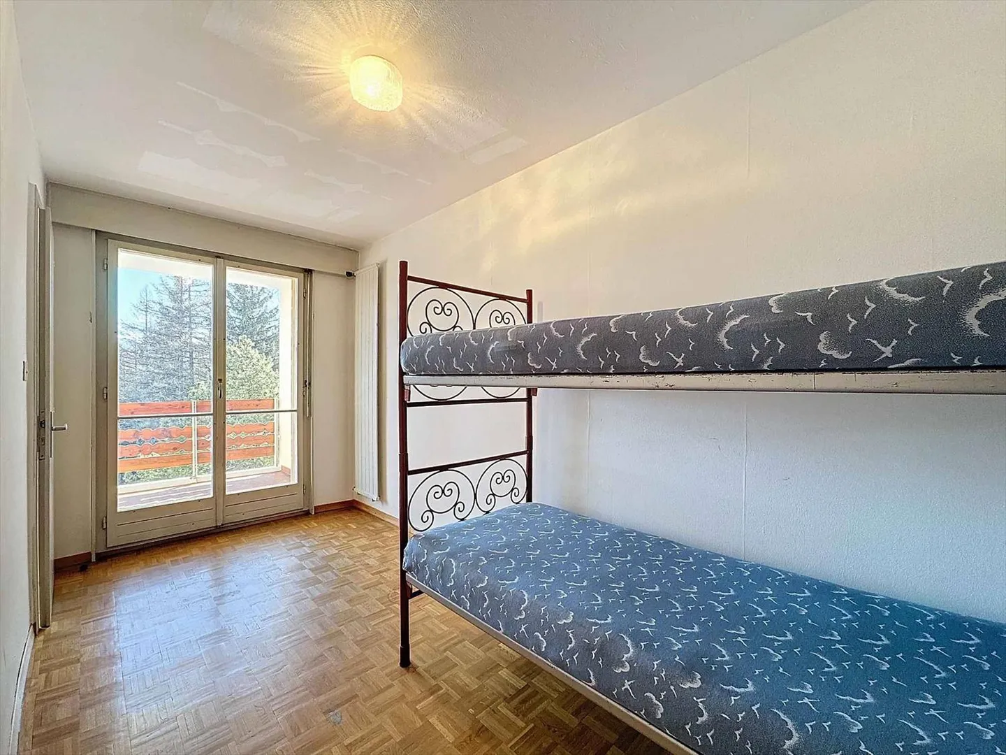 ESCLUSIVITÀ - APPARTAMENTO DI 3.5 STANZE - Foto 9 di 13