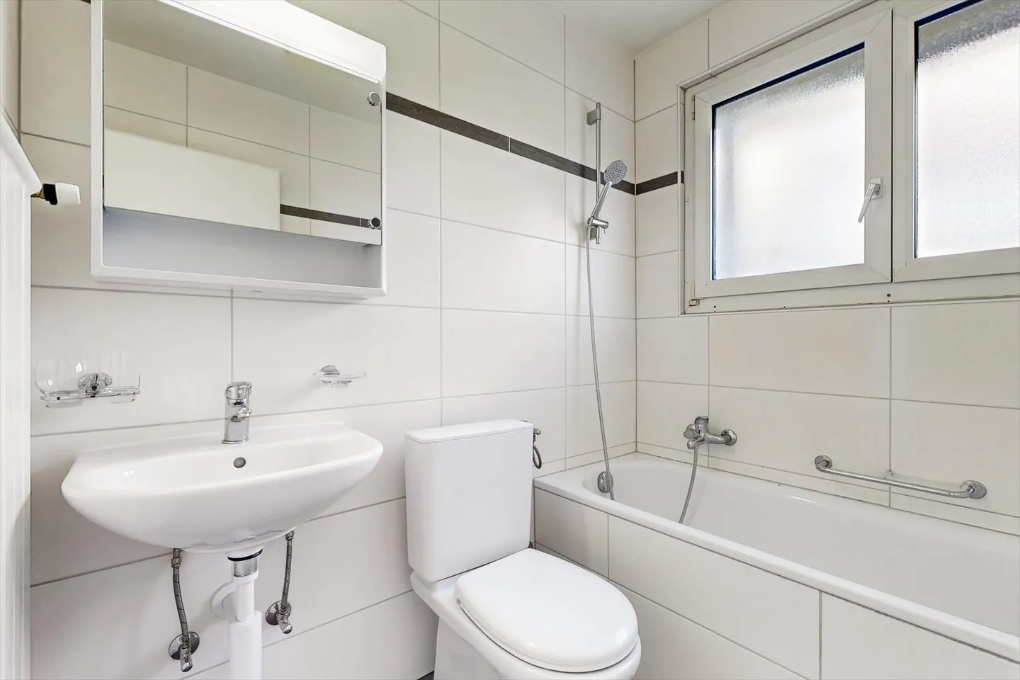 Near the CFF train station - Photo 7 of 8