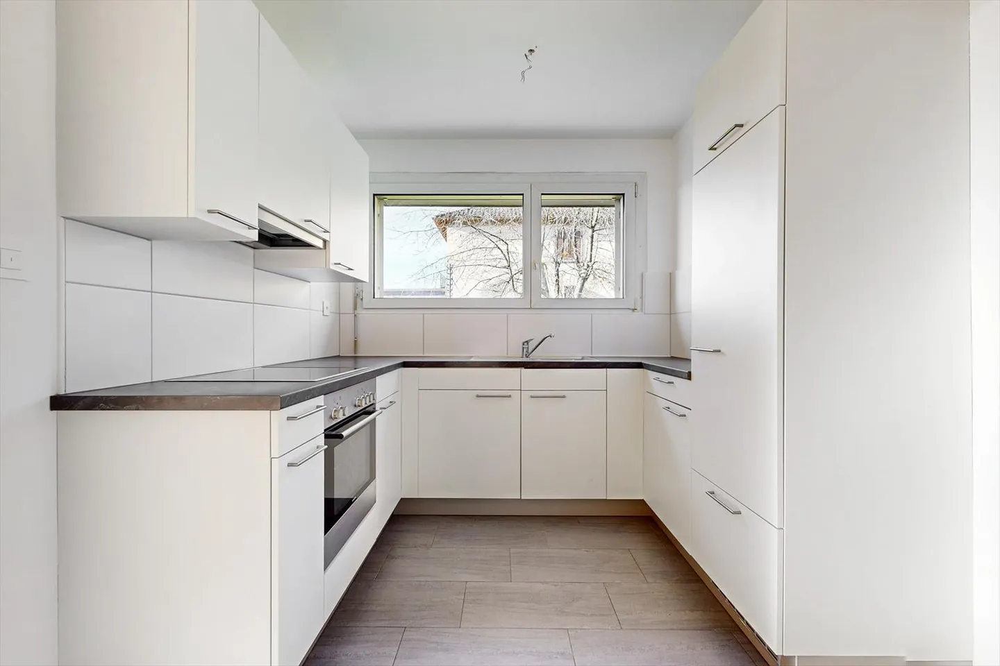 Near the CFF train station - Photo 4 of 8