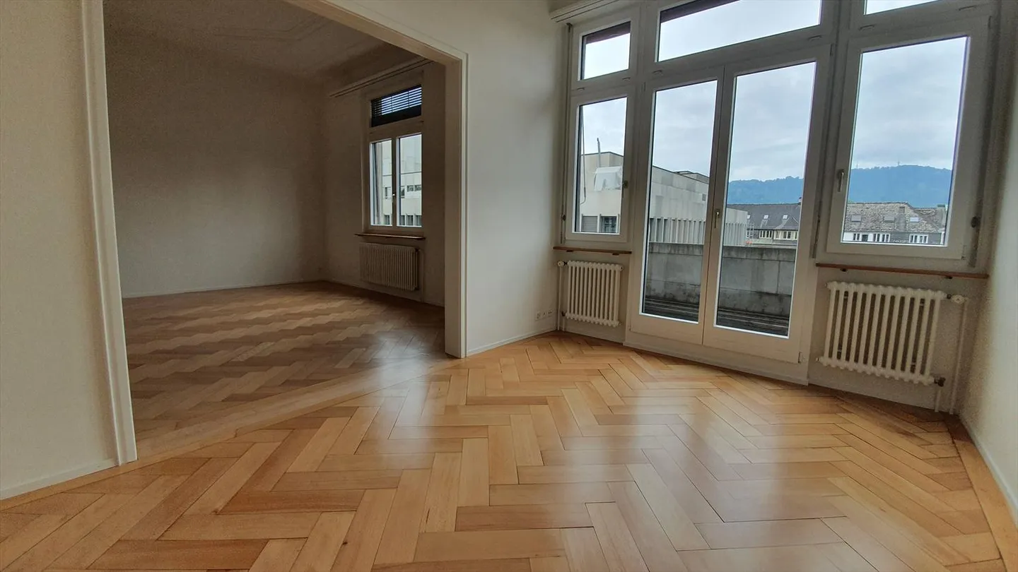 Logement de rêve exclusif dans la propriété historique "Château Rouge" - Photo 2 sur 13
