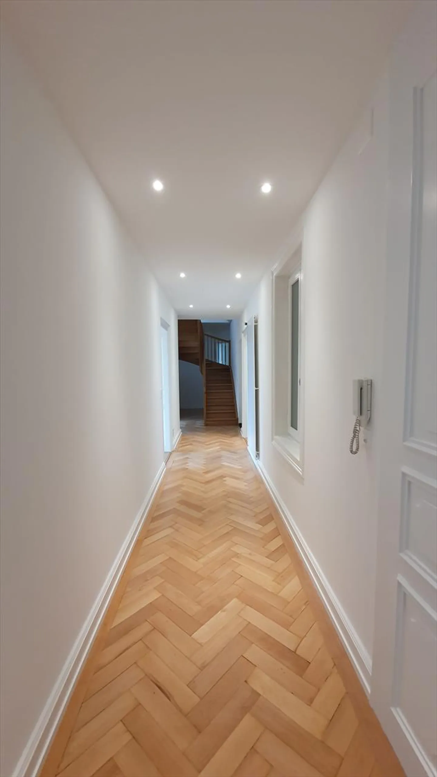 Logement de rêve exclusif dans la propriété historique "Château Rouge" - Photo 4 sur 13