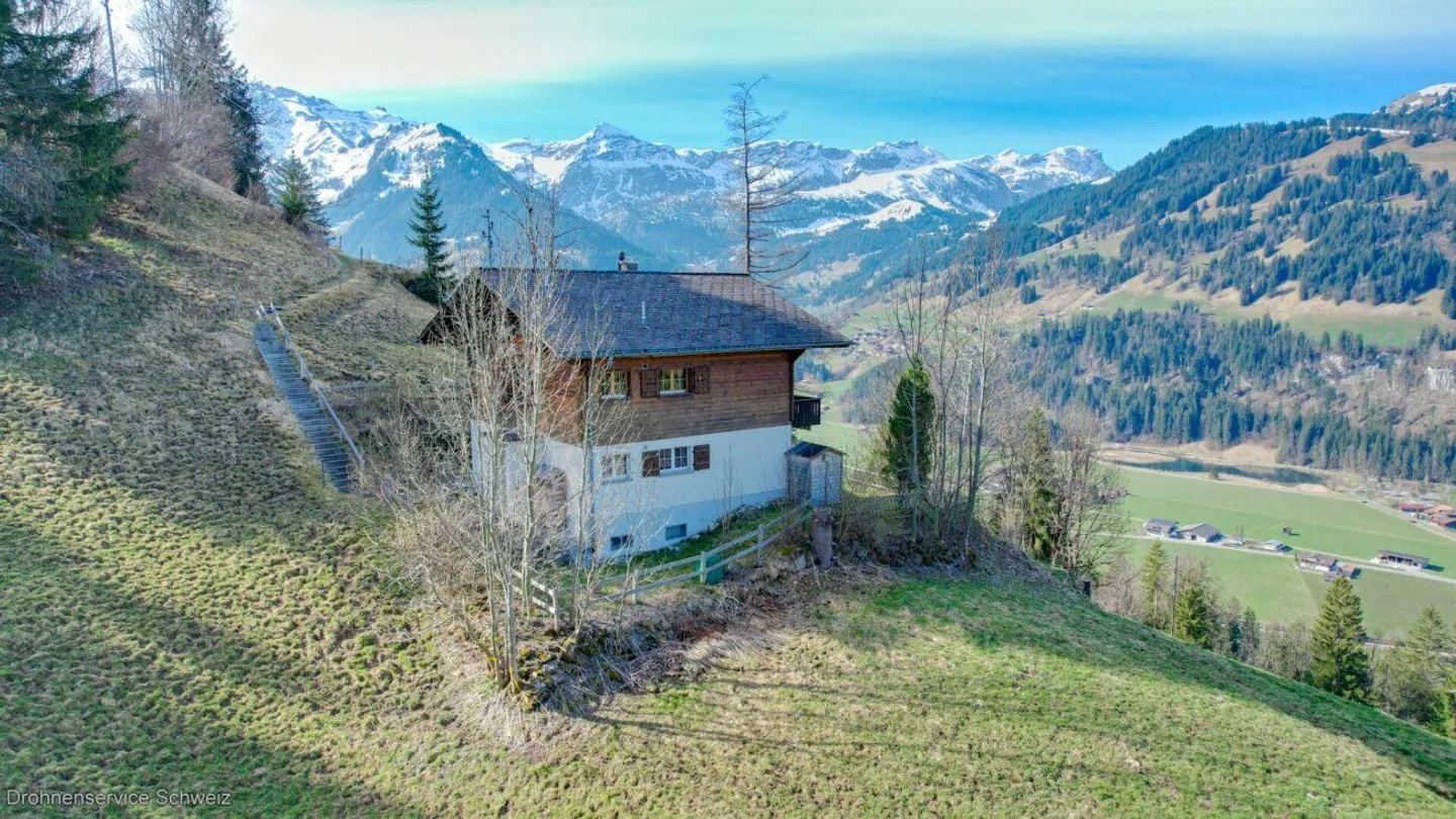 Gemütliches Zweifamilien- Chalet auf dem Bühlberg mit wunderschöner... - Foto 2 von 7