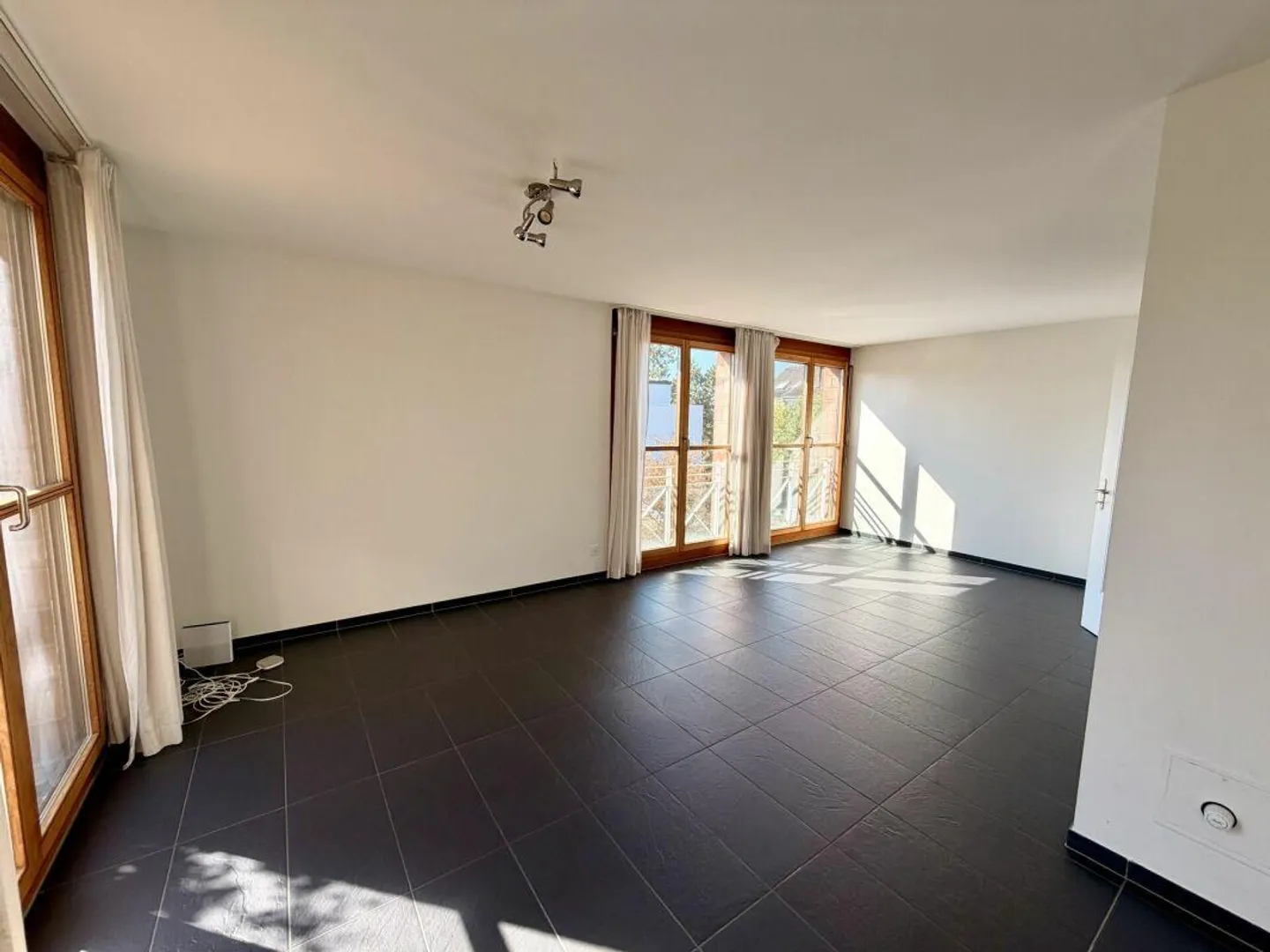 Maison individuelle rénovée, familiale avec jardin à Bin... - Photo 3 sur 12