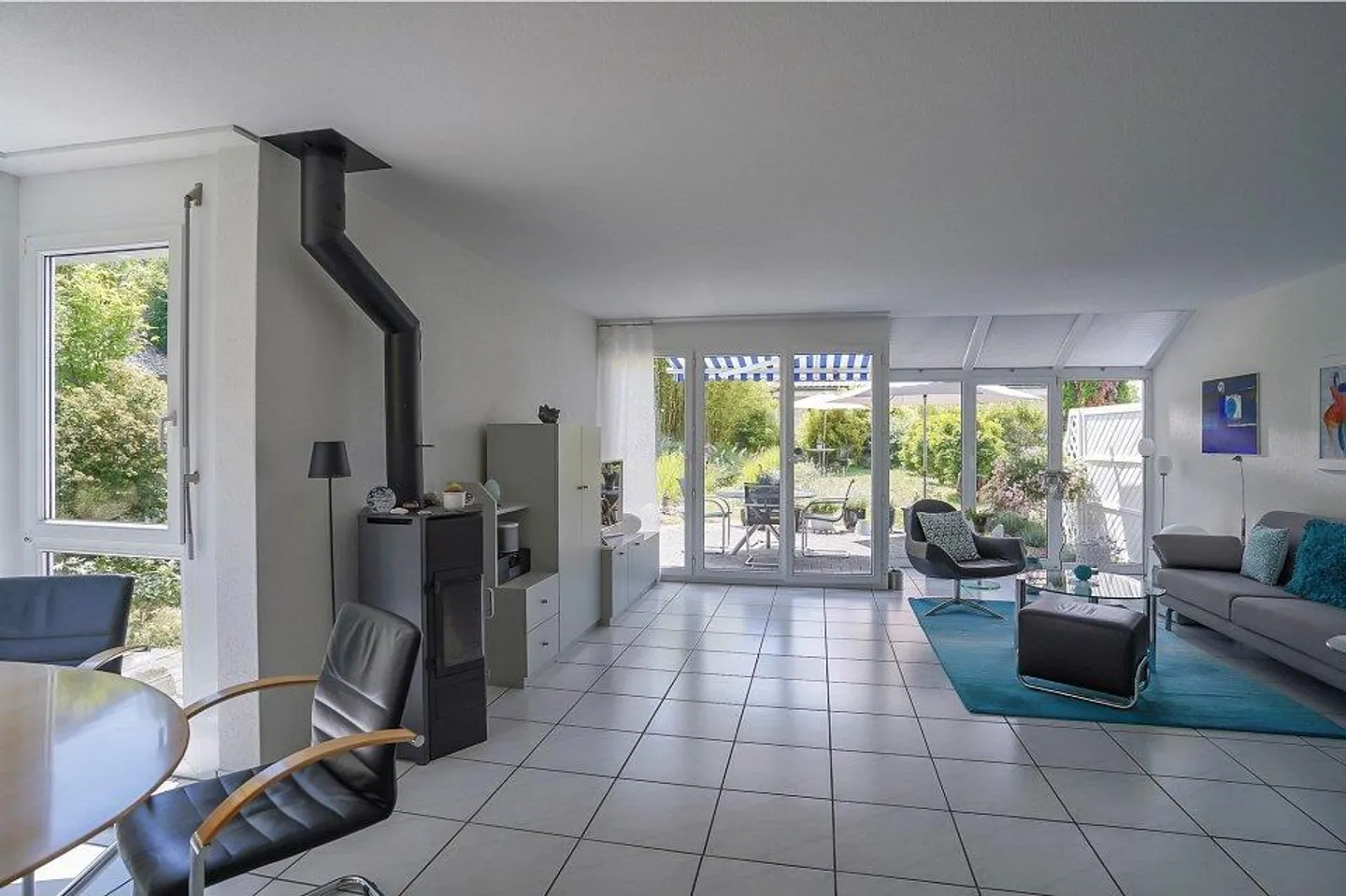 Casa unifamiliare di 5 stanze ben tenuta con bel giardino - Foto 9 di 13