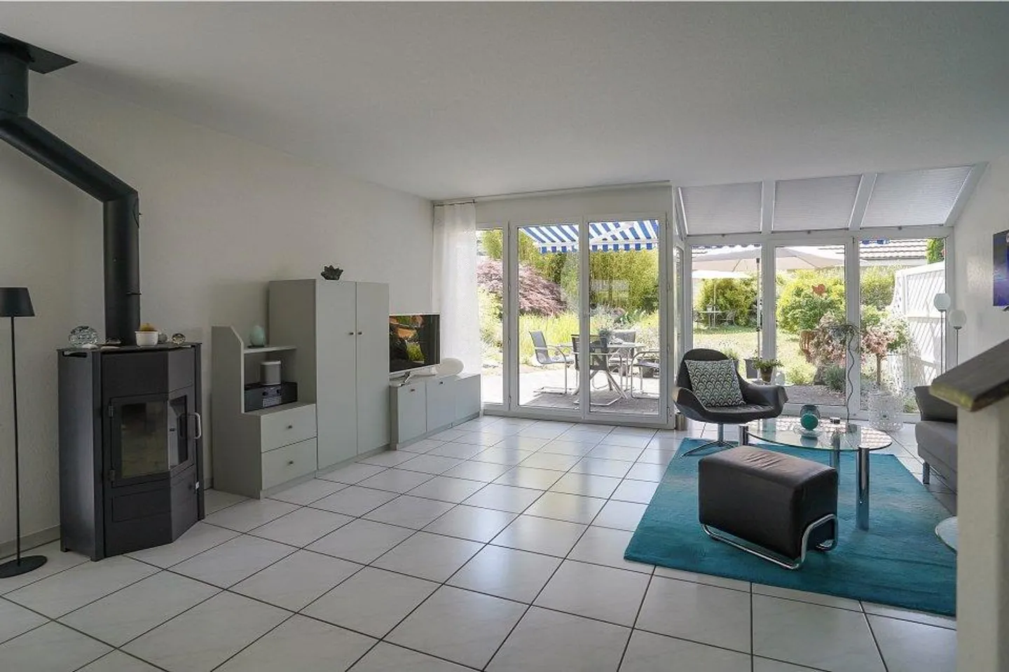 Casa unifamiliare di 5 stanze ben tenuta con bel giardino - Foto 10 di 13