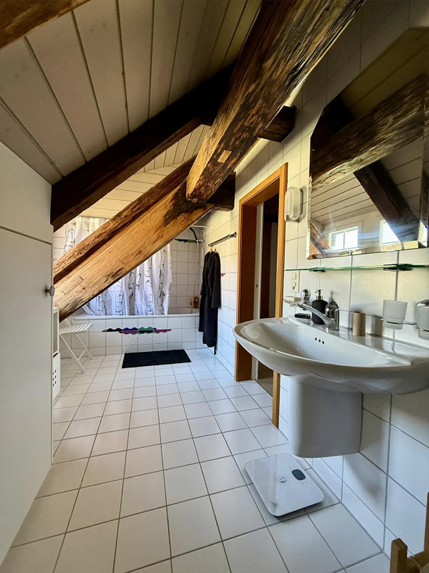Appartement sous les combles de 5,5 pièces - Photo 4 sur 6