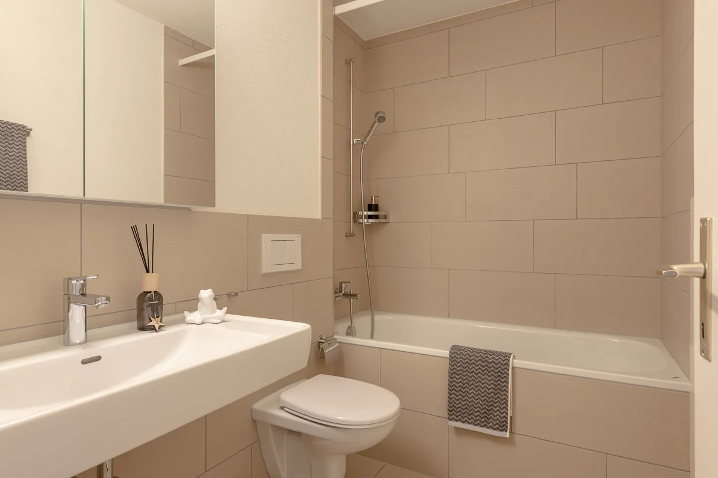 Charmante Wohnung mit Weitsicht - Foto 3 von 6