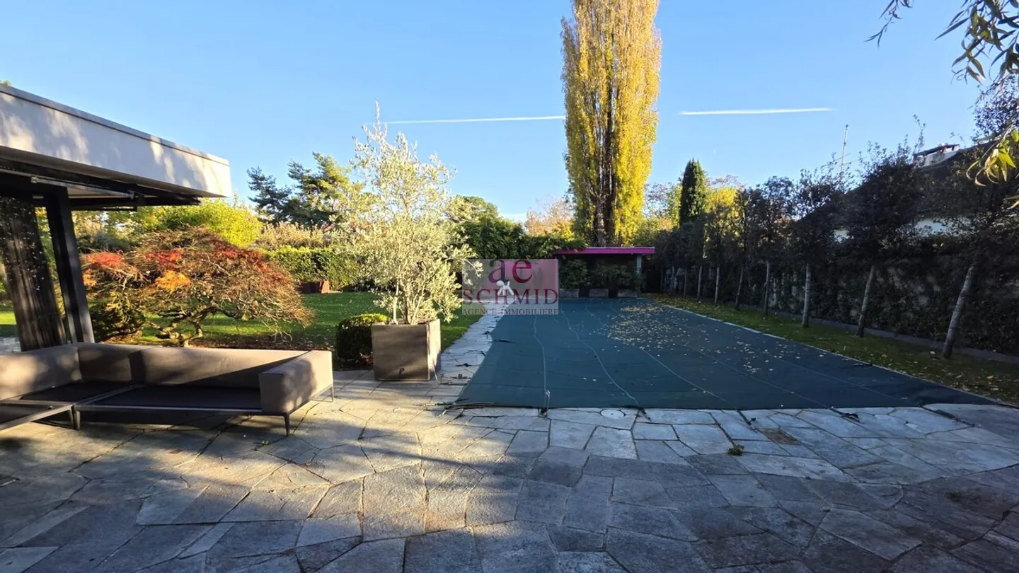 Elegante proprietà su un piano in assoluta tranquillità - Foto 1 di 8