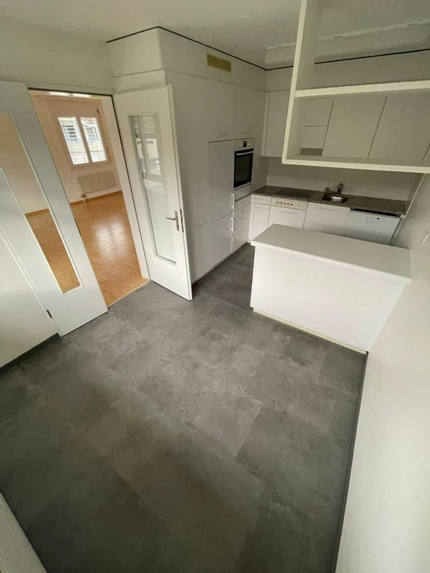 Grosszügige 4.5 Zimmerwohnung in Zwingen! - Foto 4 von 9