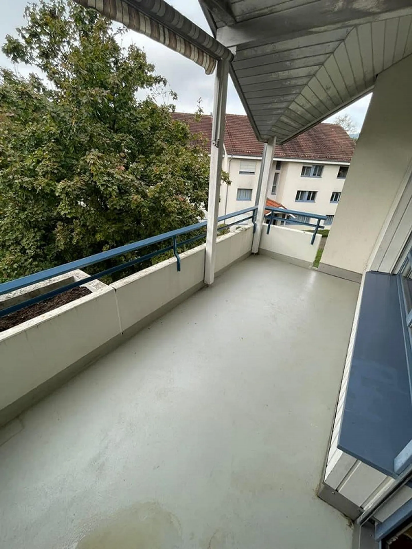 Grosszügige 4.5 Zimmerwohnung in Zwingen! - Foto 3 von 9